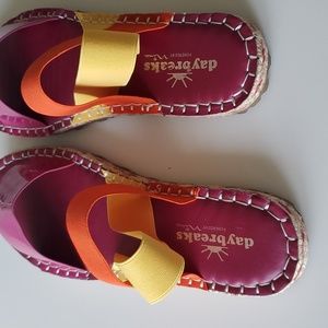 Nina colorful sandal.